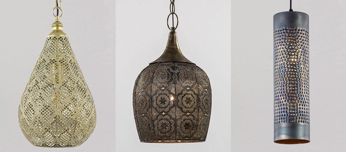 Half dichte lampen boven de salontafe