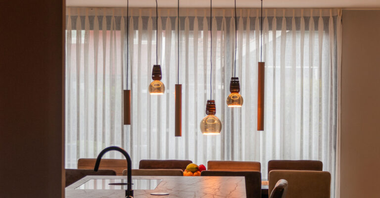 Thumbnail hoe groot moet een lamp zijn boven de eettafe